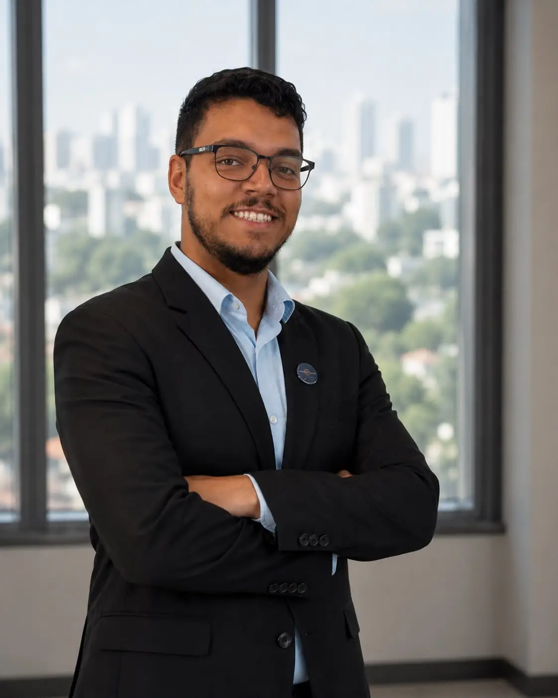 Fundador da Synergo em planta industrial